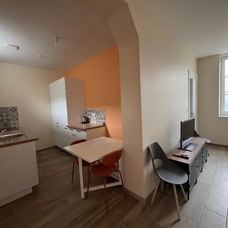 Les Paddocks Du Damier Manceau Daire Marigne-Laille